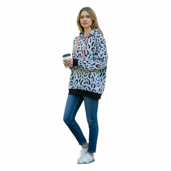 Seed to Style Tops - Seed to Style Organic Cotton Animal Print Hoodie Size Large